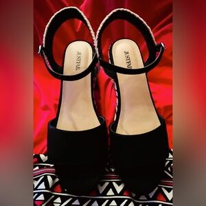 EUC Size 8 Justfab black and cream chevron patterned, wedge heeled, sandals.